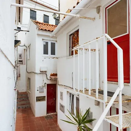 Cozy Flat Downtown Intendente And Graca 6 Lissabon